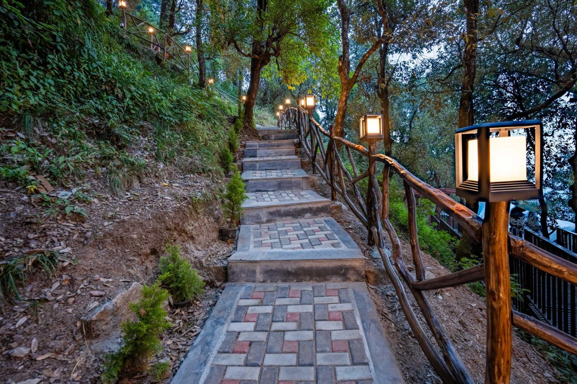 The Whispering Oaks Ξενοδοχείο Nainital Εξωτερικό φωτογραφία